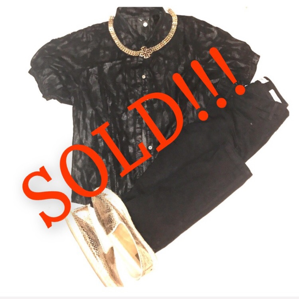 SOLD!!! BKE buckle gold and black button up shirt